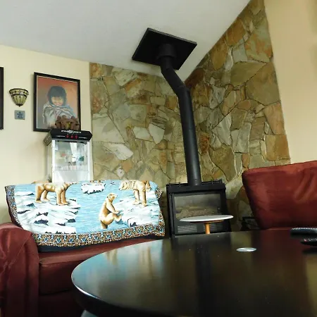 The Calgary Hub Hostel Style Home-3